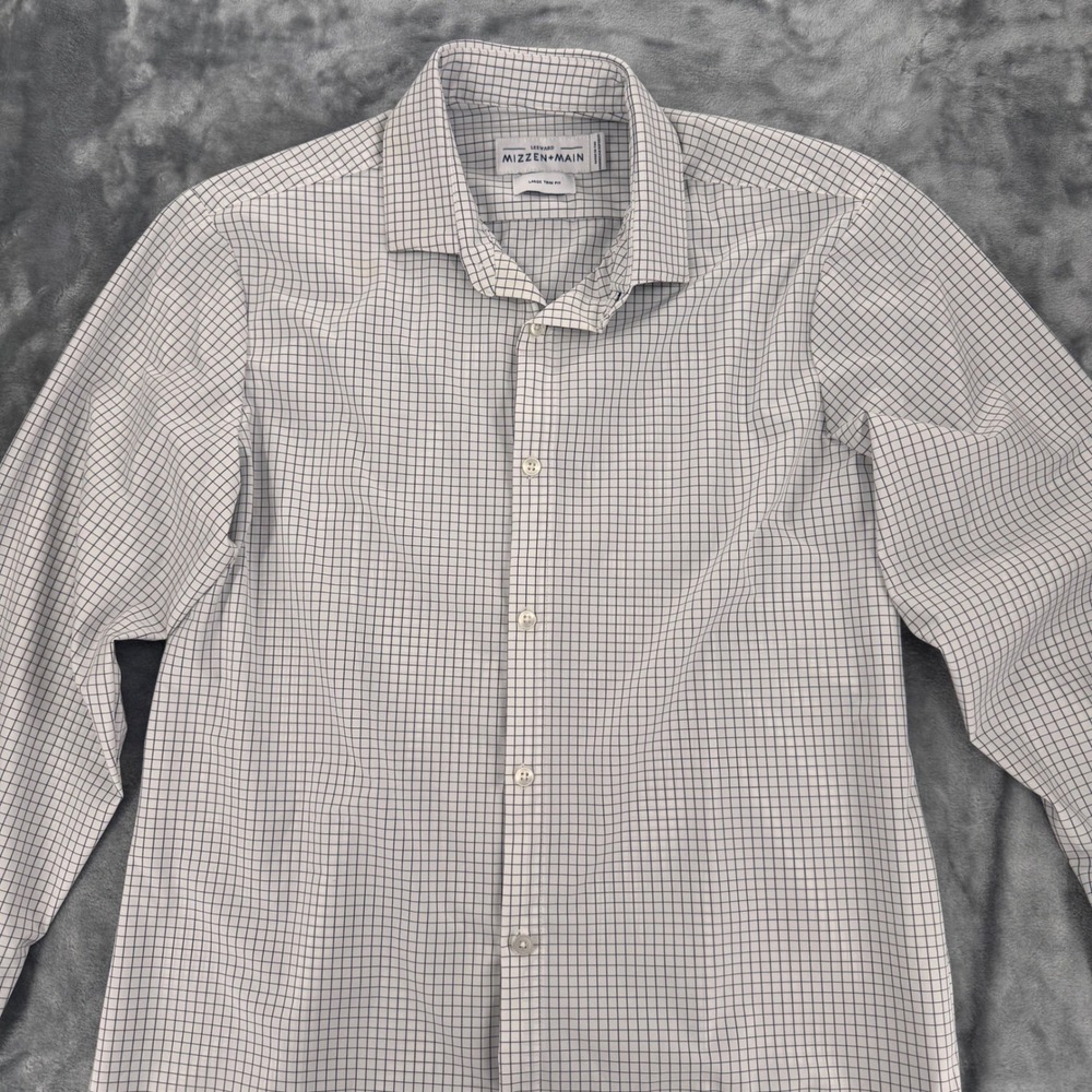 Mizzen+Main White Shirt with Navy Check Dress Shirt